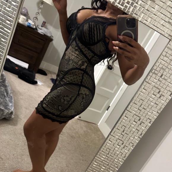 bebe Dresses & Skirts - BEBE Bodycon dress